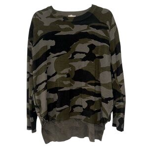 Oddi Green Camouflage Long Sleeve Crewneck Sweater with Side Zip Medium/Large
